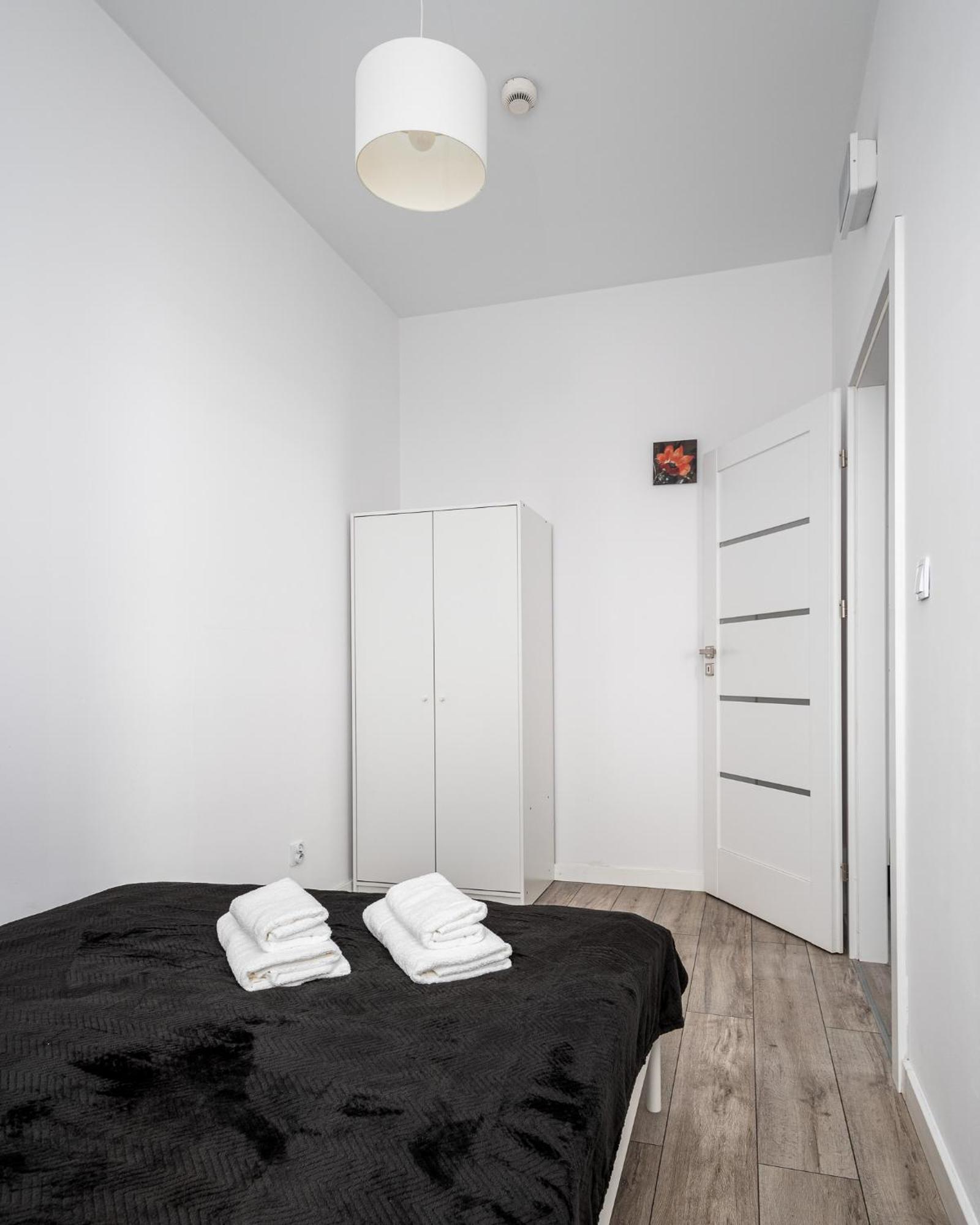 Апартаменти Apart D&K Free Parking Aleja Prymasa Tysiaclecia 83A Варшава Екстер'єр фото