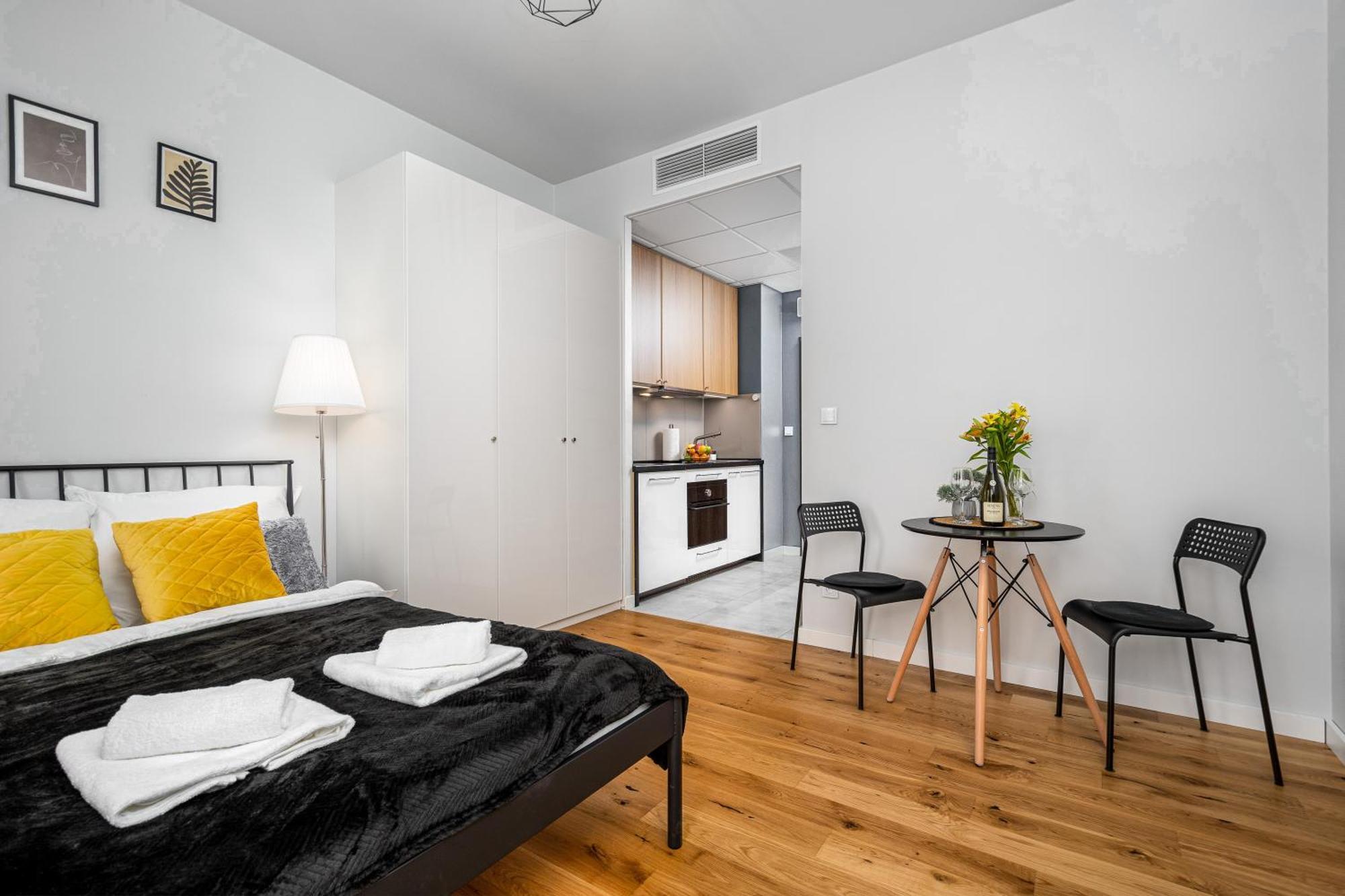 Апартаменти Apart D&K Free Parking Aleja Prymasa Tysiaclecia 83A Варшава Екстер'єр фото